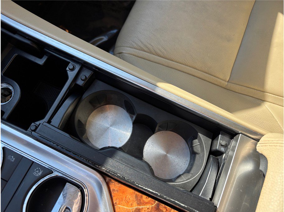 Used 2015 Jaguar XF Premium image 36