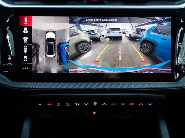 New 2026 Jeep Cherokee Overland image 18