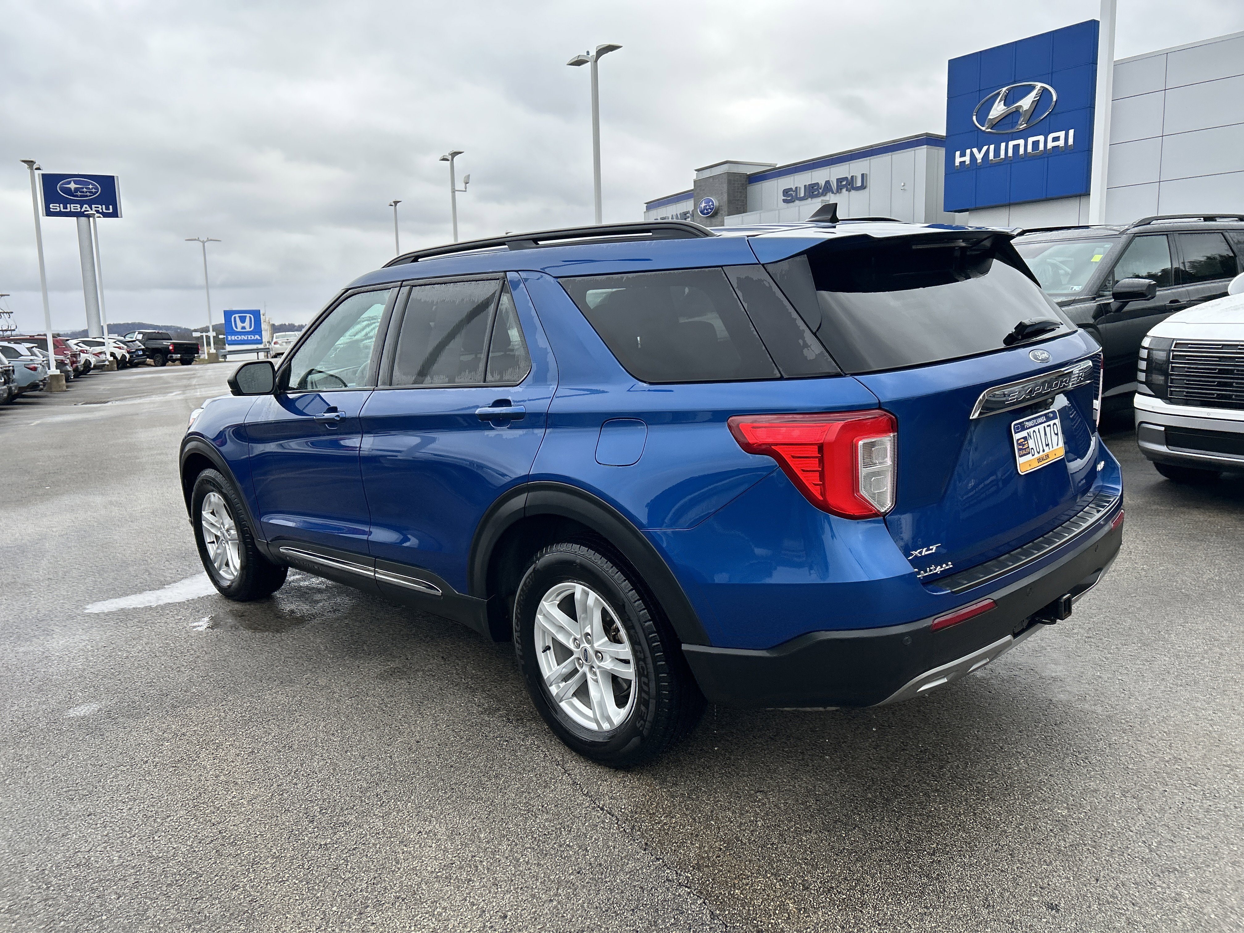 Used 2022 Ford Explorer XLT w/ Equipment Group 202A image 12