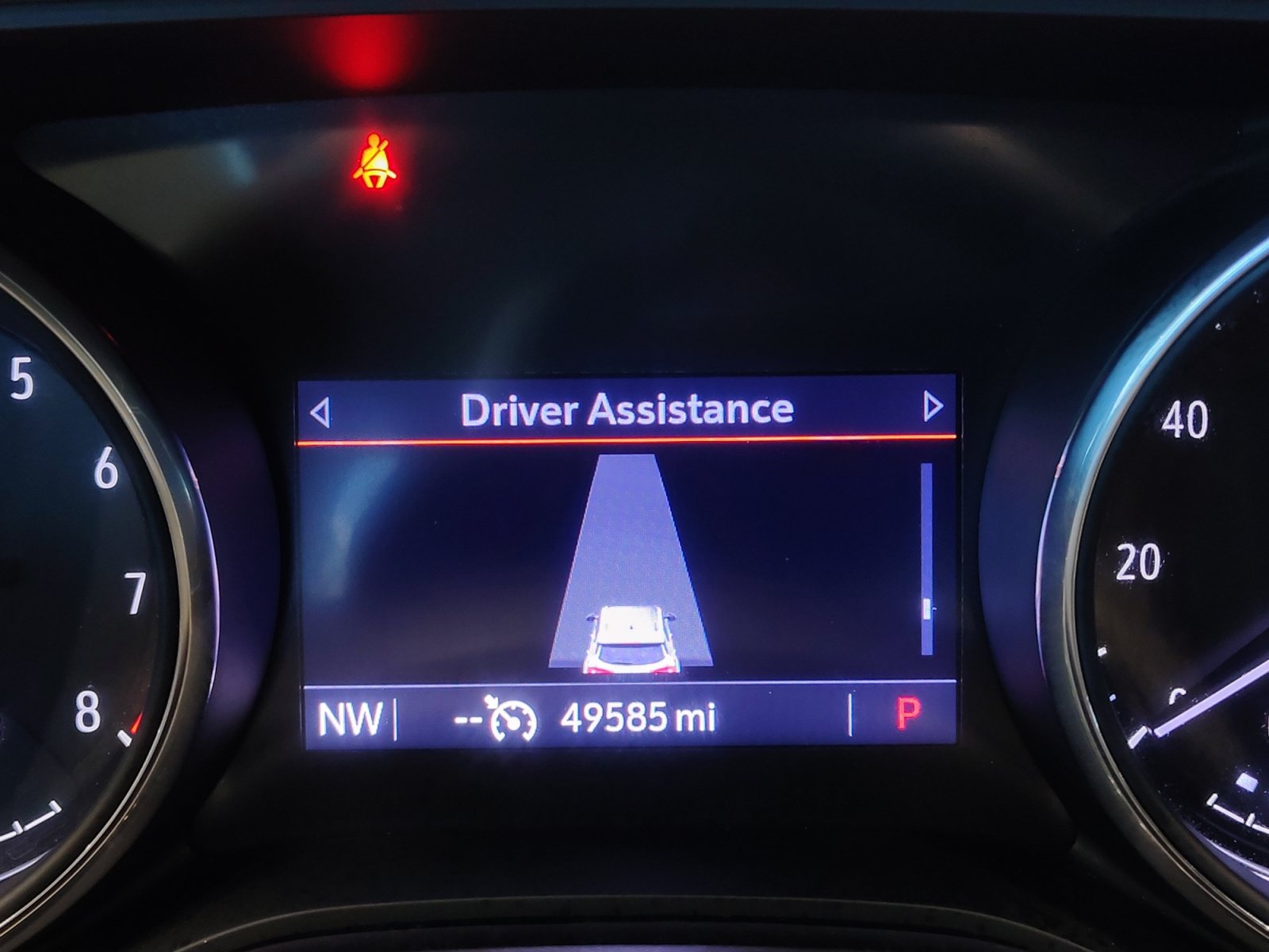 Used 2020 Buick Encore GX Select w/ Sport Touring Package FWD image 31