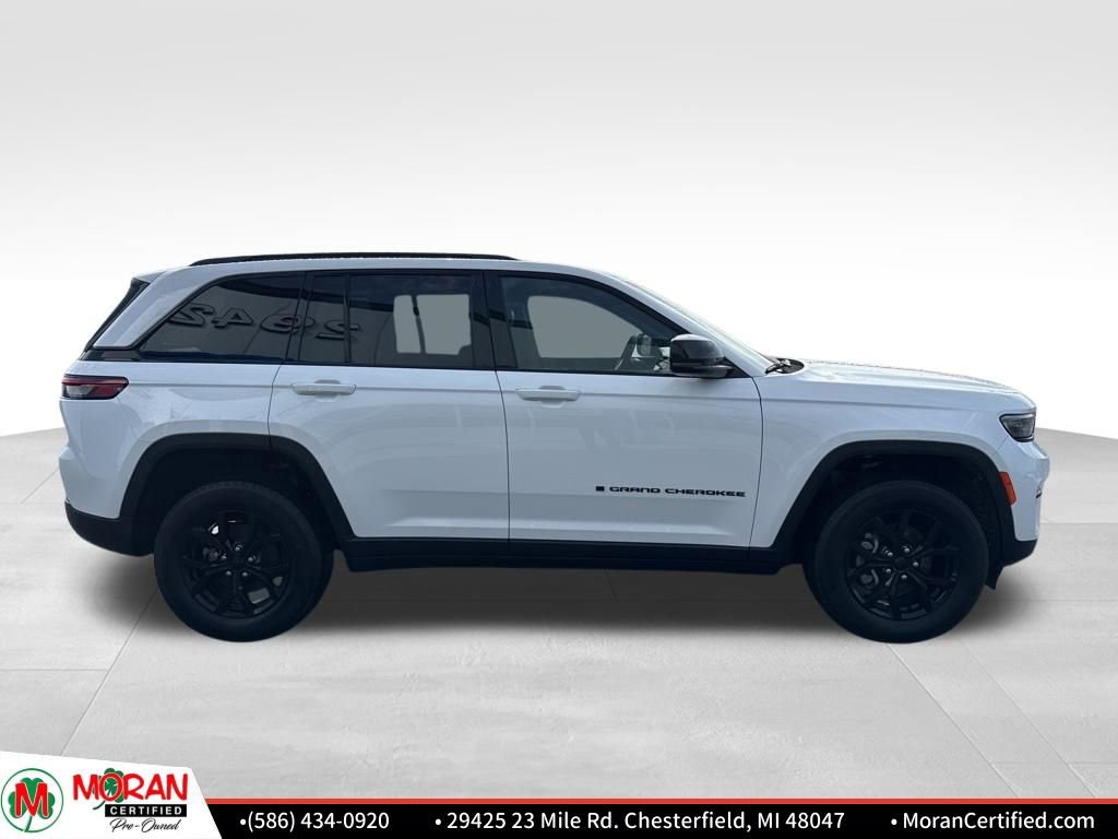 Used 2024 Jeep Grand Cherokee Altitude image 6