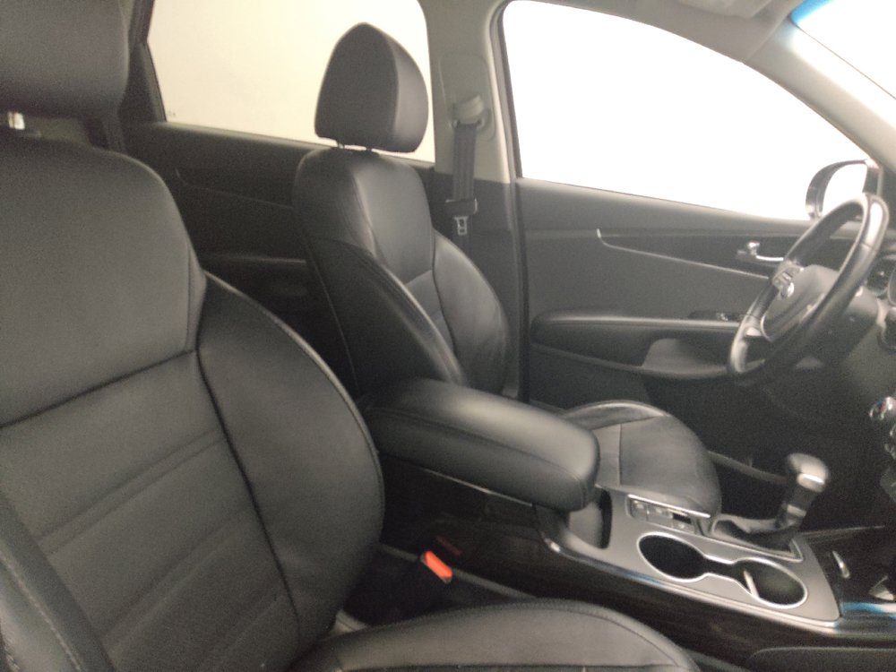 Used 2020 Kia Sorento EX FWD image 21