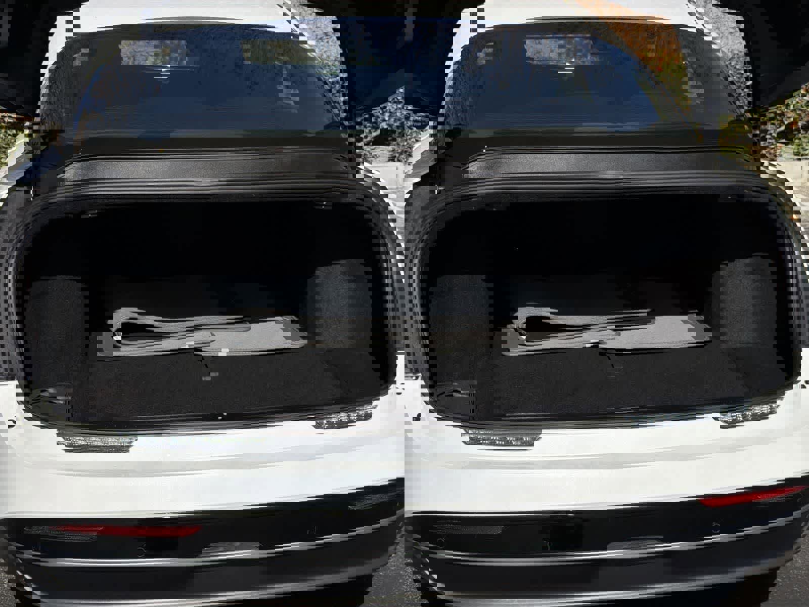 Used 2023 Lucid Air Pure image 29