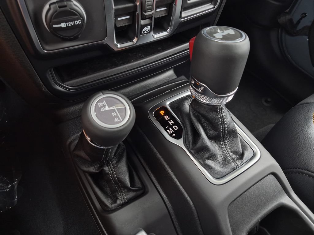 New 2026 Jeep Wrangler Unlimited Sahara AWD/4WD image 28