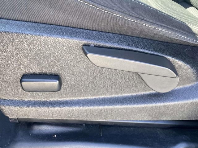 Used 2022 Chevrolet Colorado LT w/ Fleet Safety Package image 15