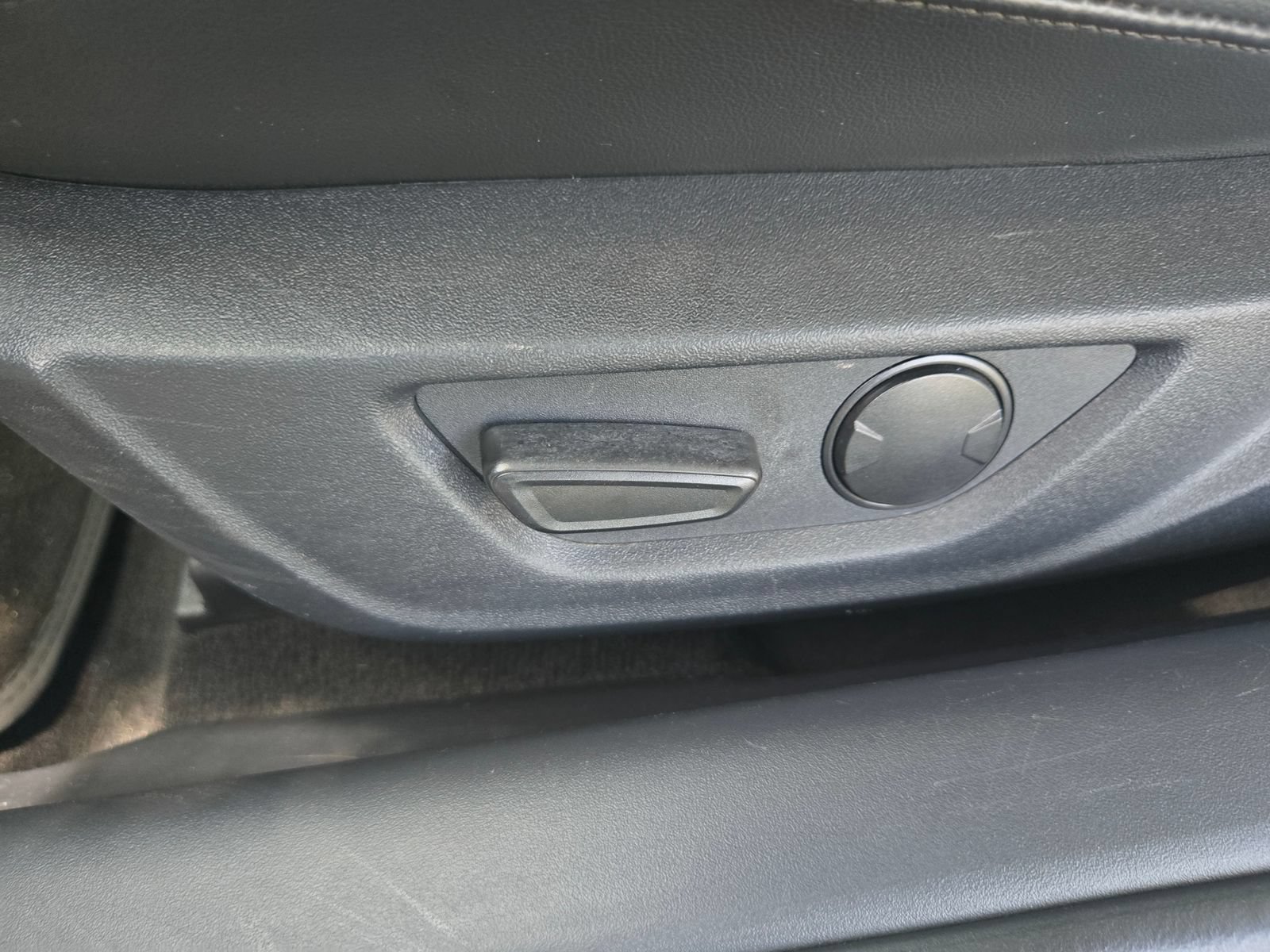 Used 2024 Ford Mustang Premium RWD image 23