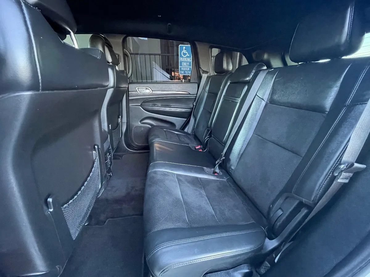 Used 2018 Jeep Grand Cherokee Altitude RWD image 15