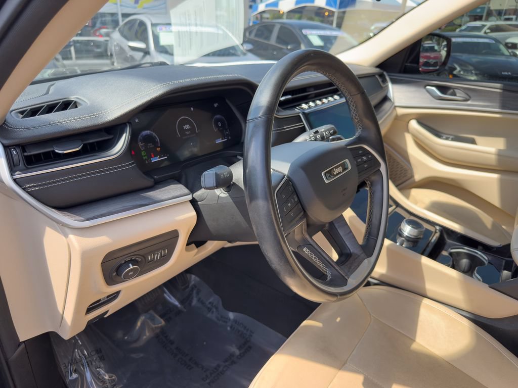 Used 2021 Jeep Grand Cherokee L Limited w/ Trailer Tow Group (B) AWD/4WD image 25