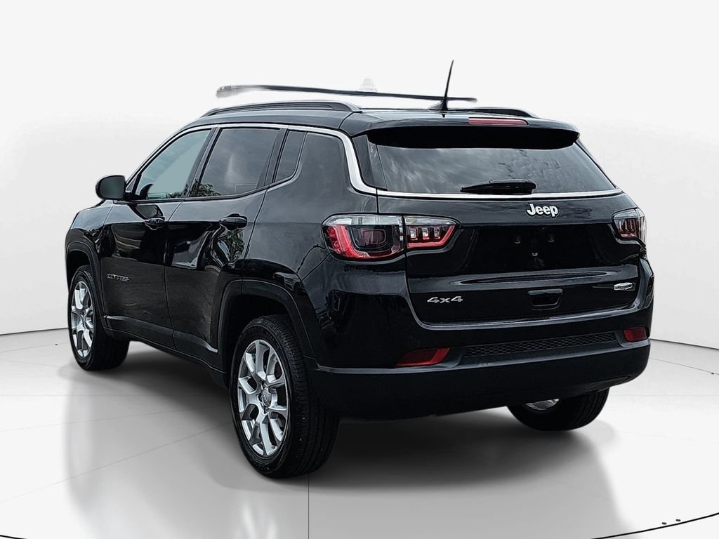 Used 2023 Jeep Compass Latitude AWD/4WD image 8