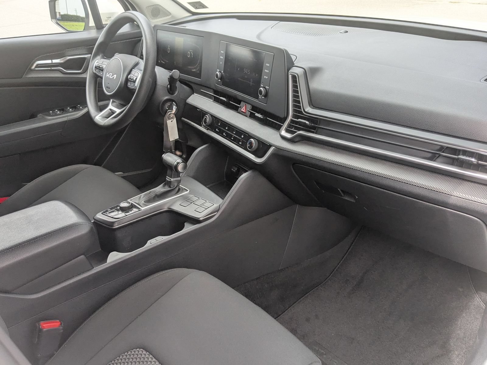 Used 2024 Kia Sportage LX FWD image 34