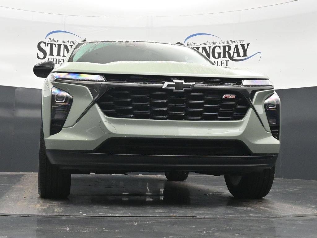 Used 2024 Chevrolet Trax RS w/ Sunroof Package FWD image 27