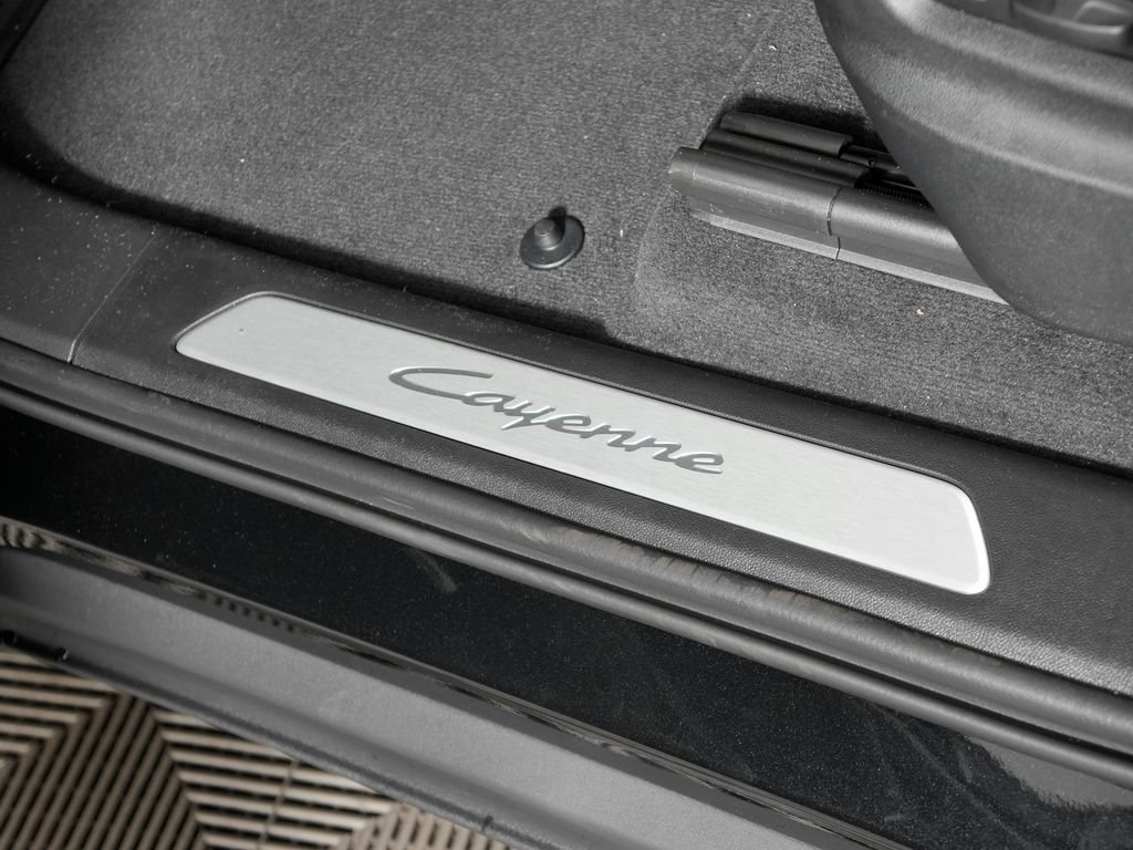 New 2026 Porsche Cayenne AWD/4WD image 18