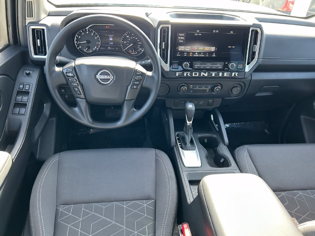 Used 2026 Nissan Frontier SV RWD image 13