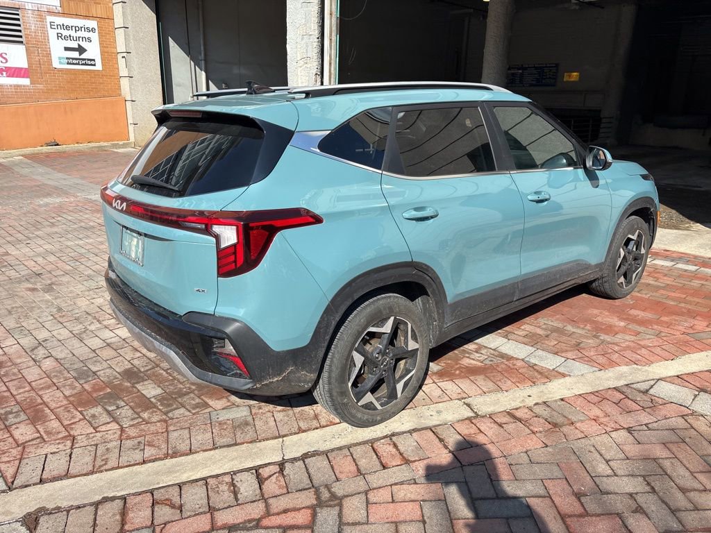 Certified 2024 Kia Seltos EX image 3