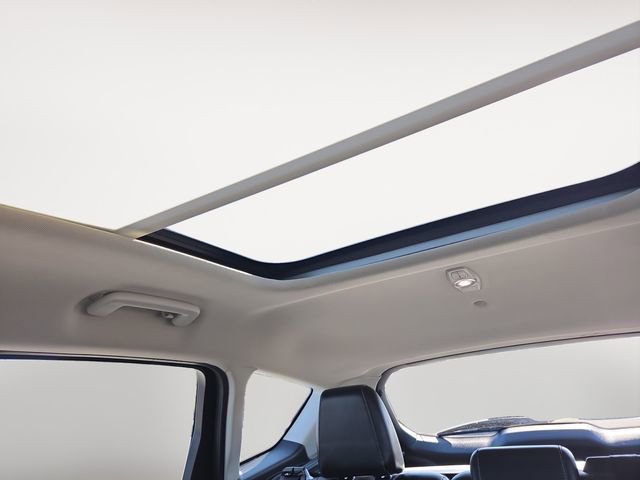 Used 2017 Ford C-MAX Energi SE w/ Equipment Group 402A image 28