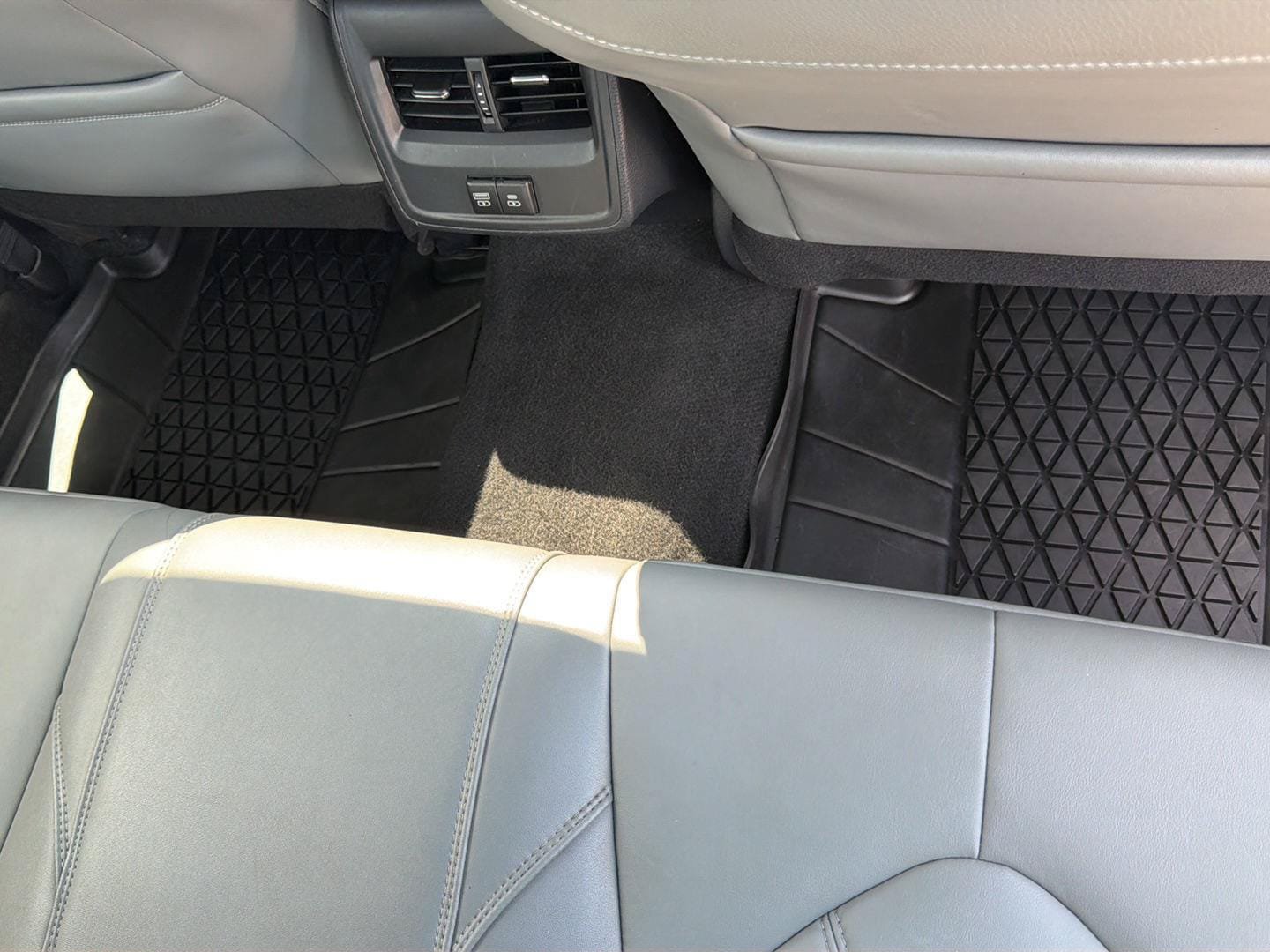 Used 2022 Toyota Avalon XLE w/ Moonroof Package FWD image 34