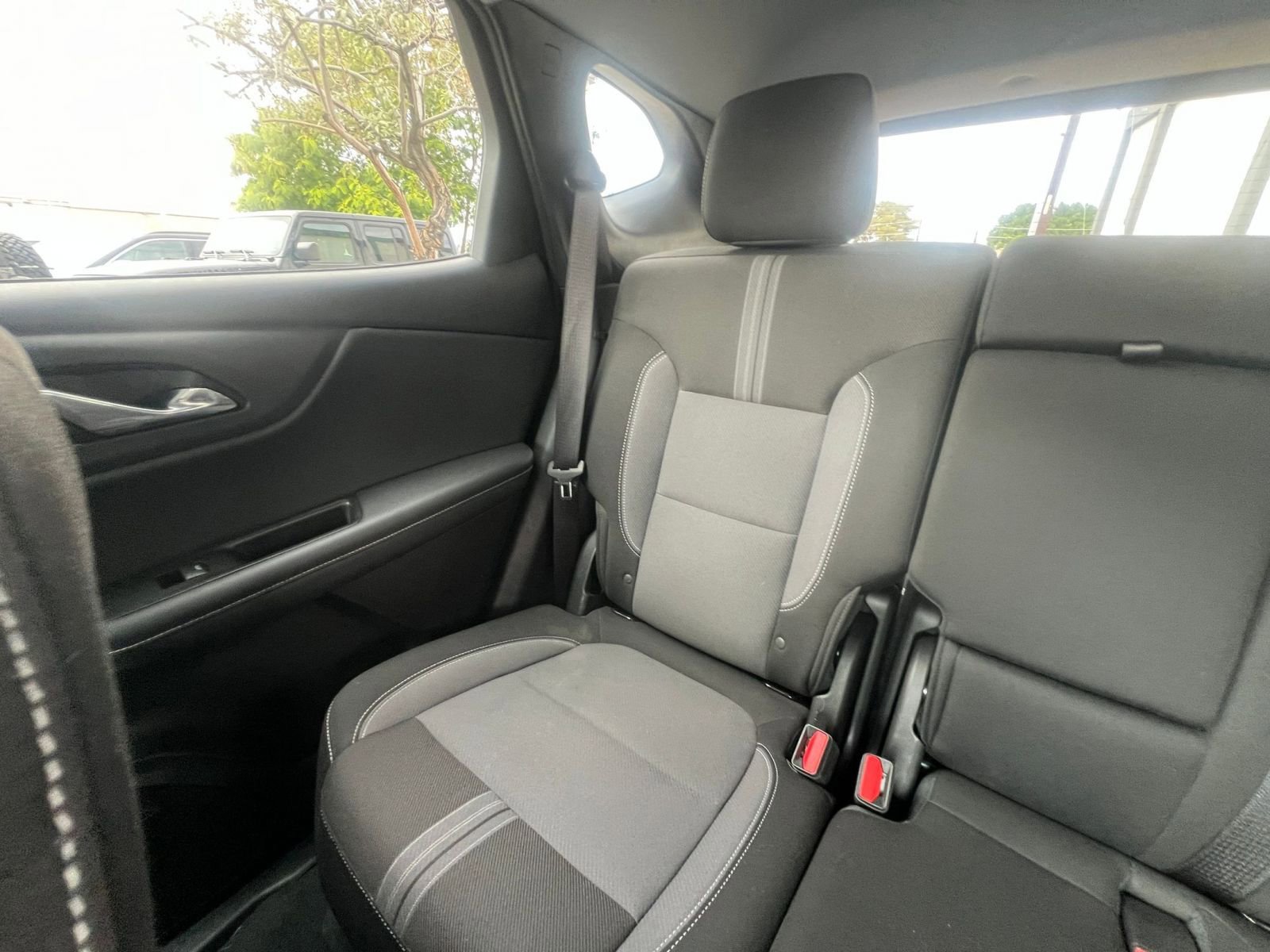 Used 2025 Chevrolet Blazer LT image 39