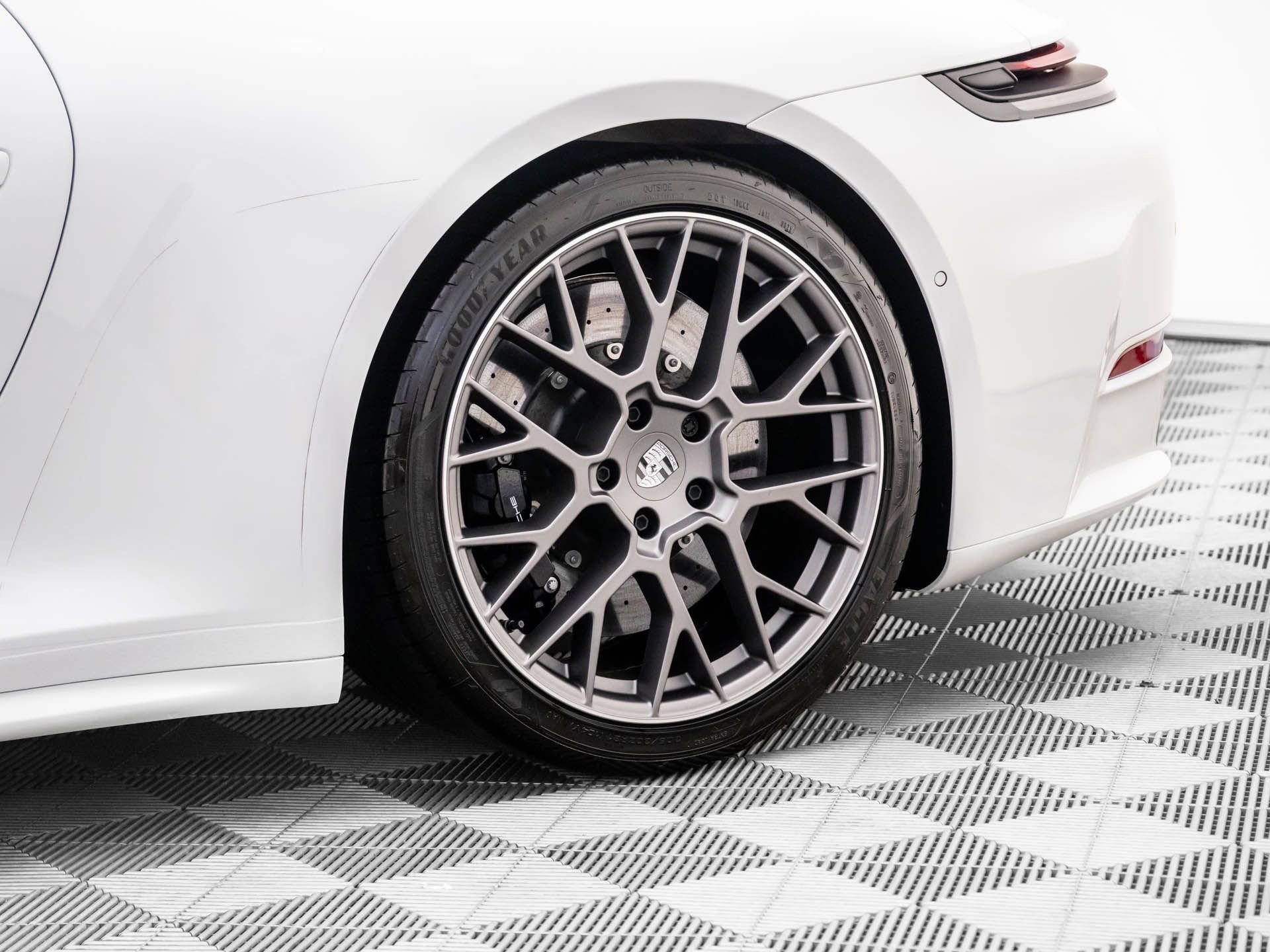 Used 2025 Porsche 911 Carrera S image 29