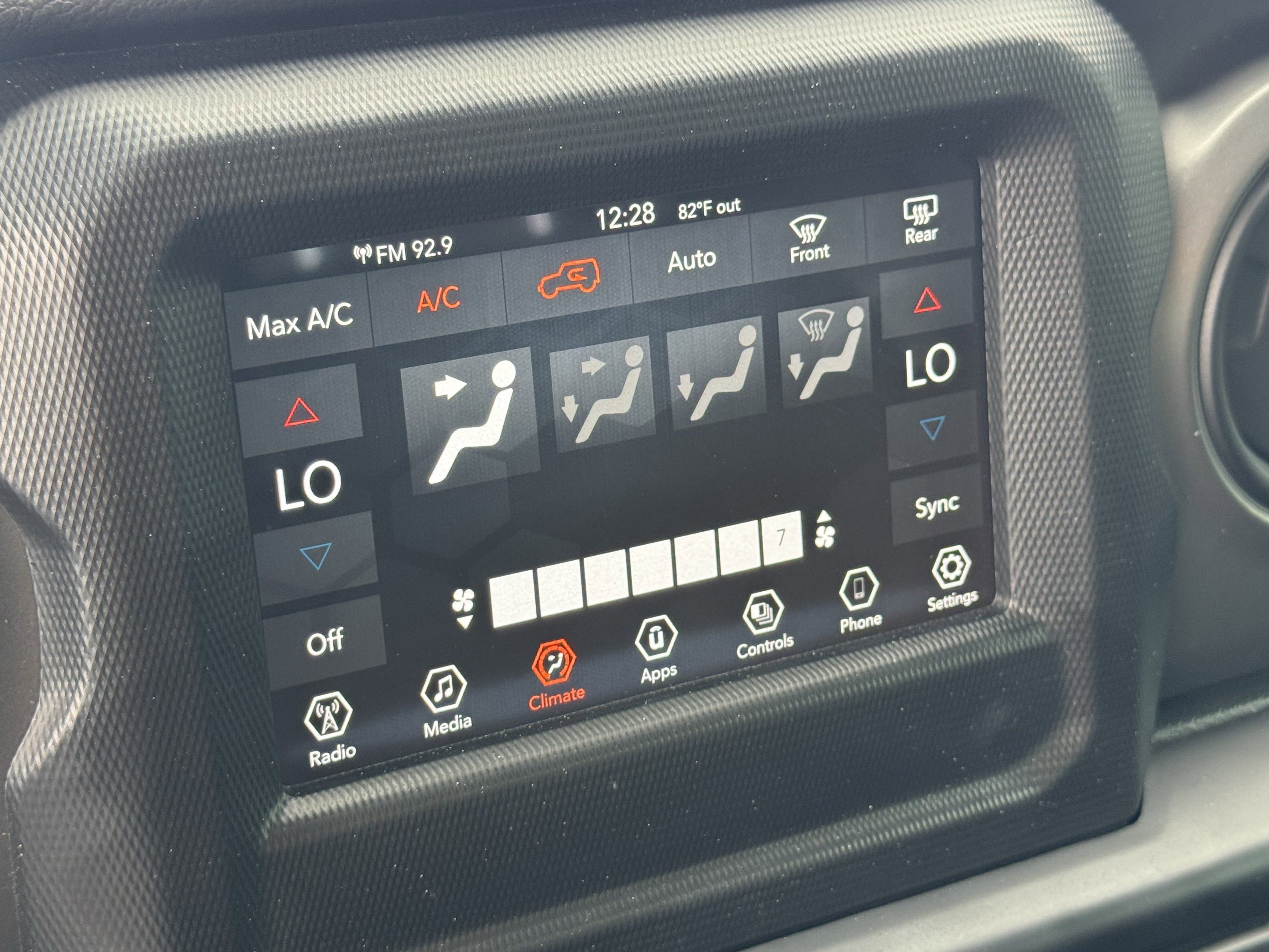 Used 2022 Jeep Wrangler Unlimited Sport AWD/4WD image 18