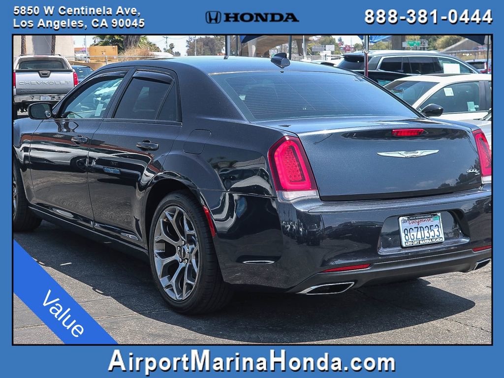 Used 2018 Chrysler 300 S RWD image 7