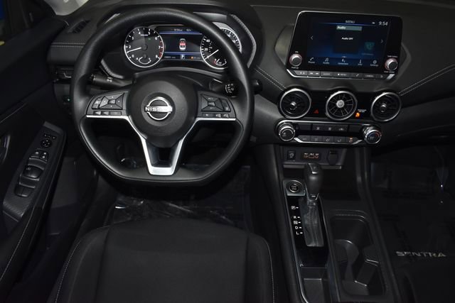 Used 2025 Nissan Sentra SV image 13