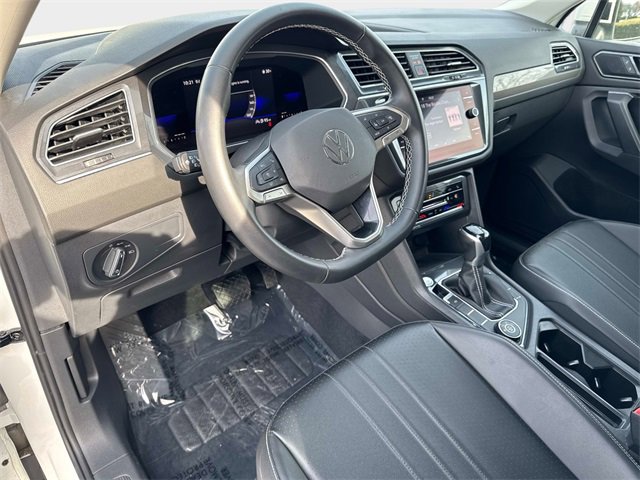 Used 2022 Volkswagen Tiguan SE image 18