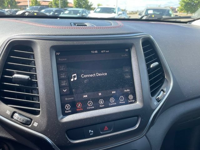 Used 2019 Jeep Cherokee Trailhawk w/ Comfort/Convenience Group AWD/4WD image 42