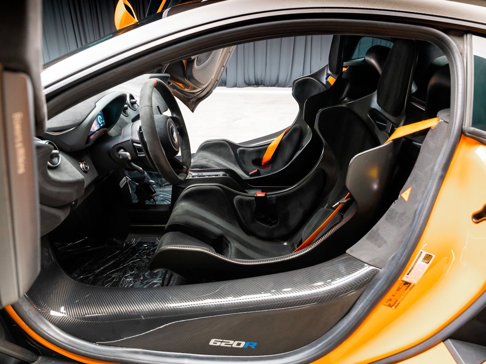 Used 2020 McLaren 620R RWD image 46
