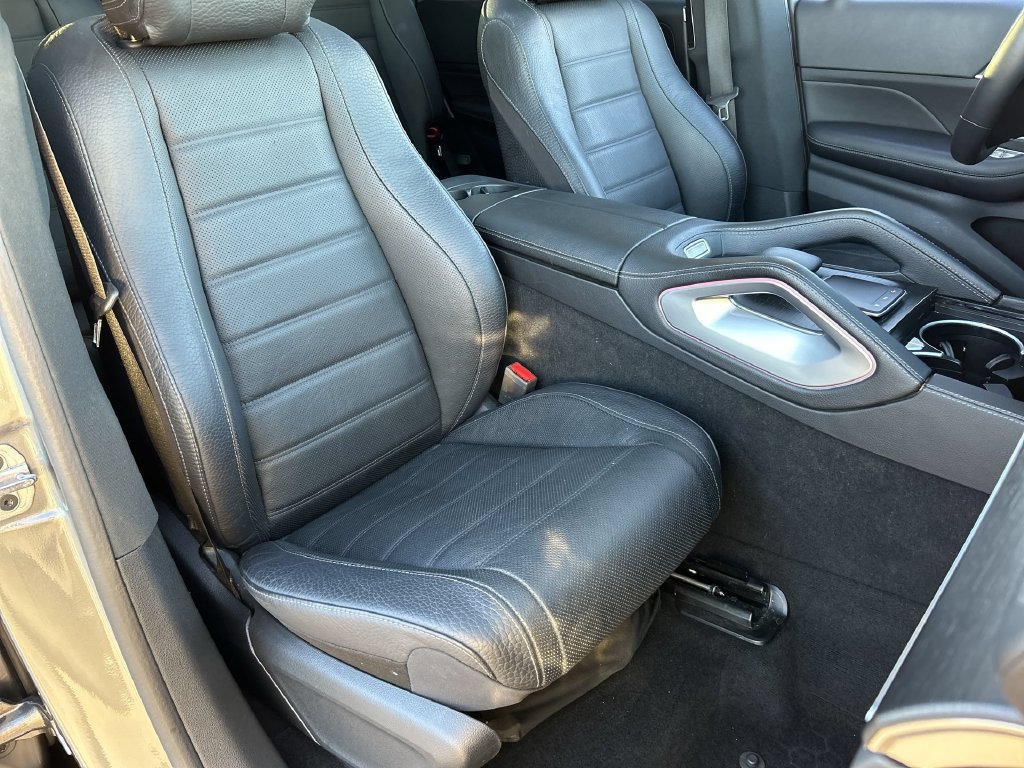 Used 2024 Mercedes-Benz GLS 450 4MATIC image 29
