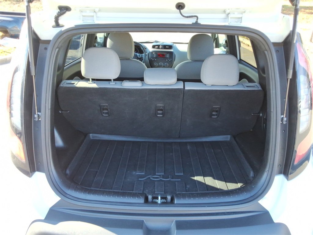 Used 2015 Kia Soul image 16