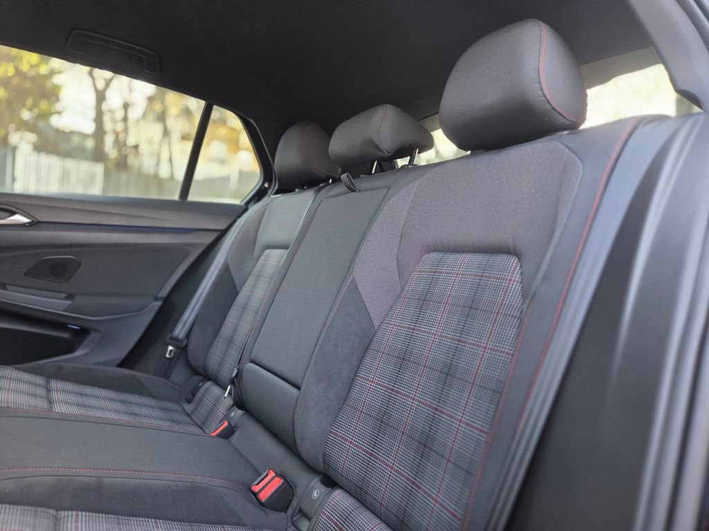 Used 2022 Volkswagen GTI SE FWD image 23