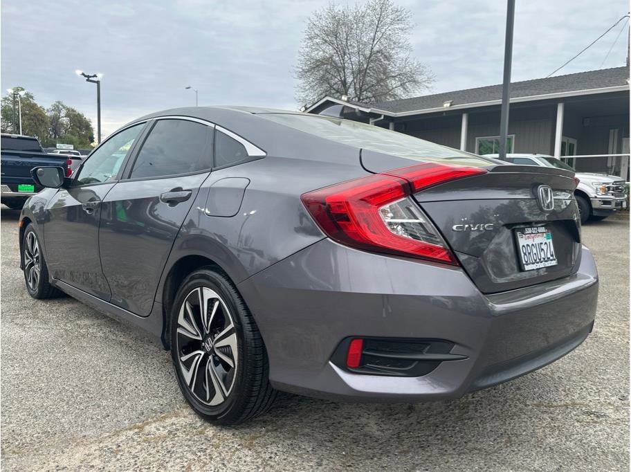 Used 2017 Honda Civic EX-T image 5