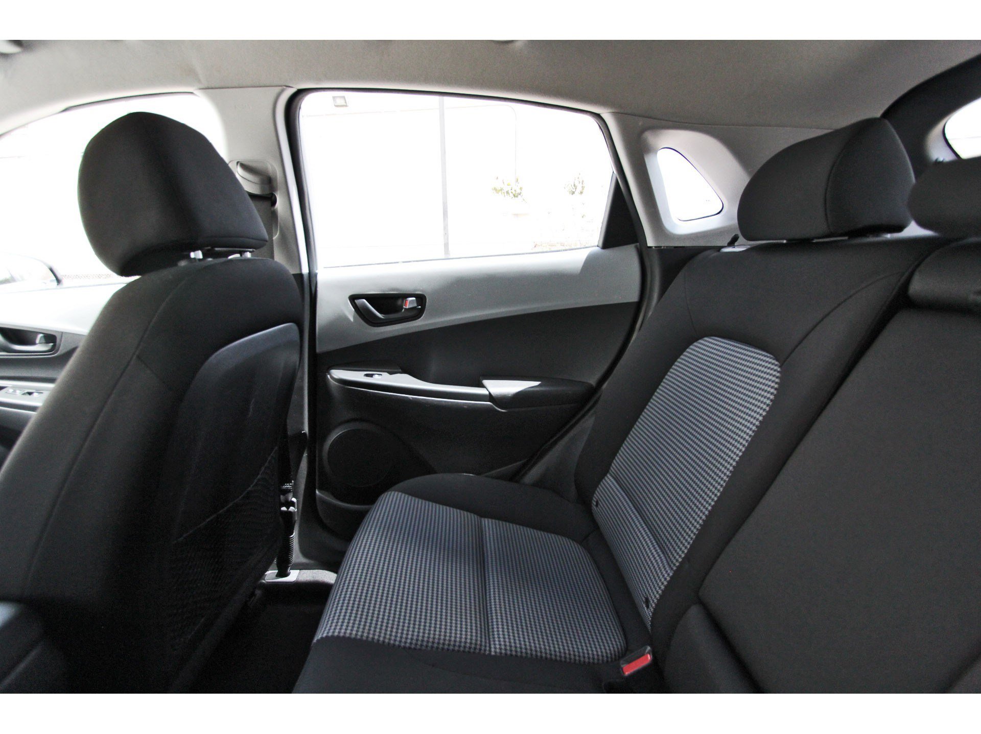 Used 2020 Hyundai Kona SE FWD image 13