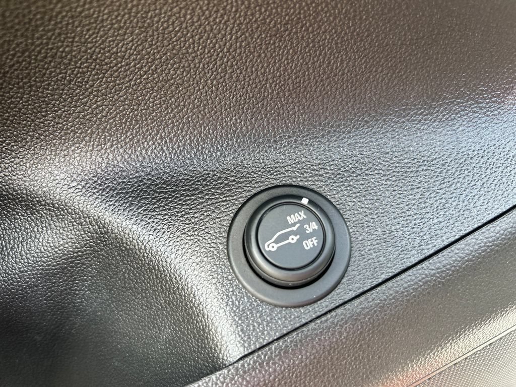 Used 2020 Buick Envision Essence FWD image 22