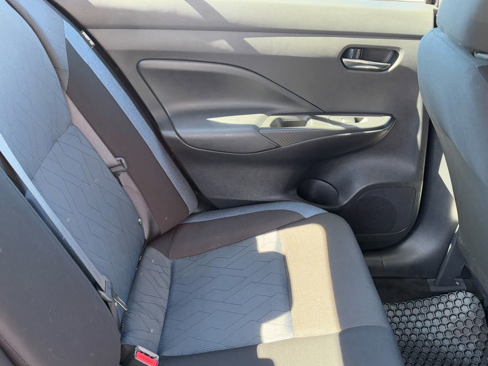 Used 2025 Nissan Versa SV image 11