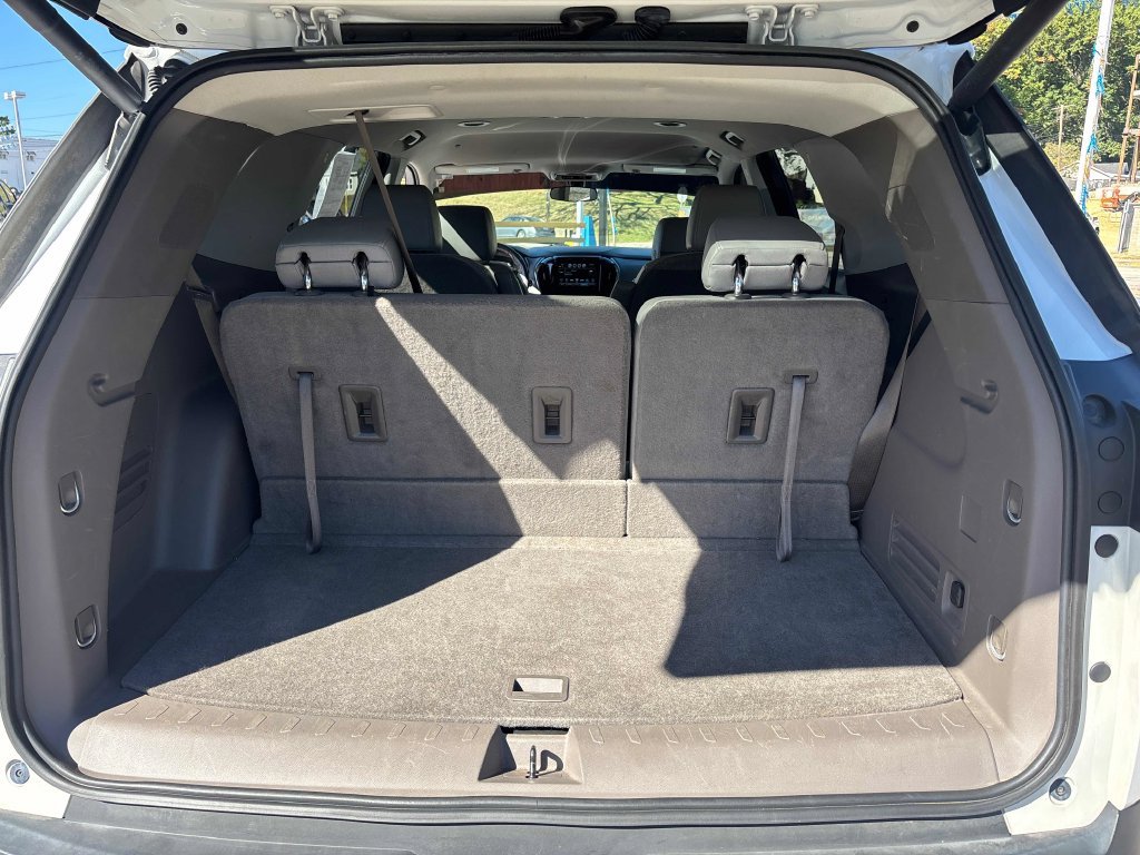 Used 2019 Chevrolet Traverse LT FWD image 24