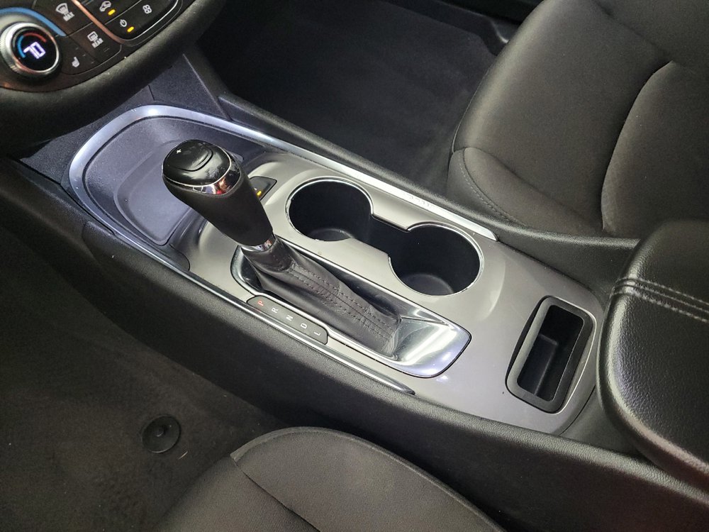 Used 2020 Chevrolet Malibu LT FWD image 26