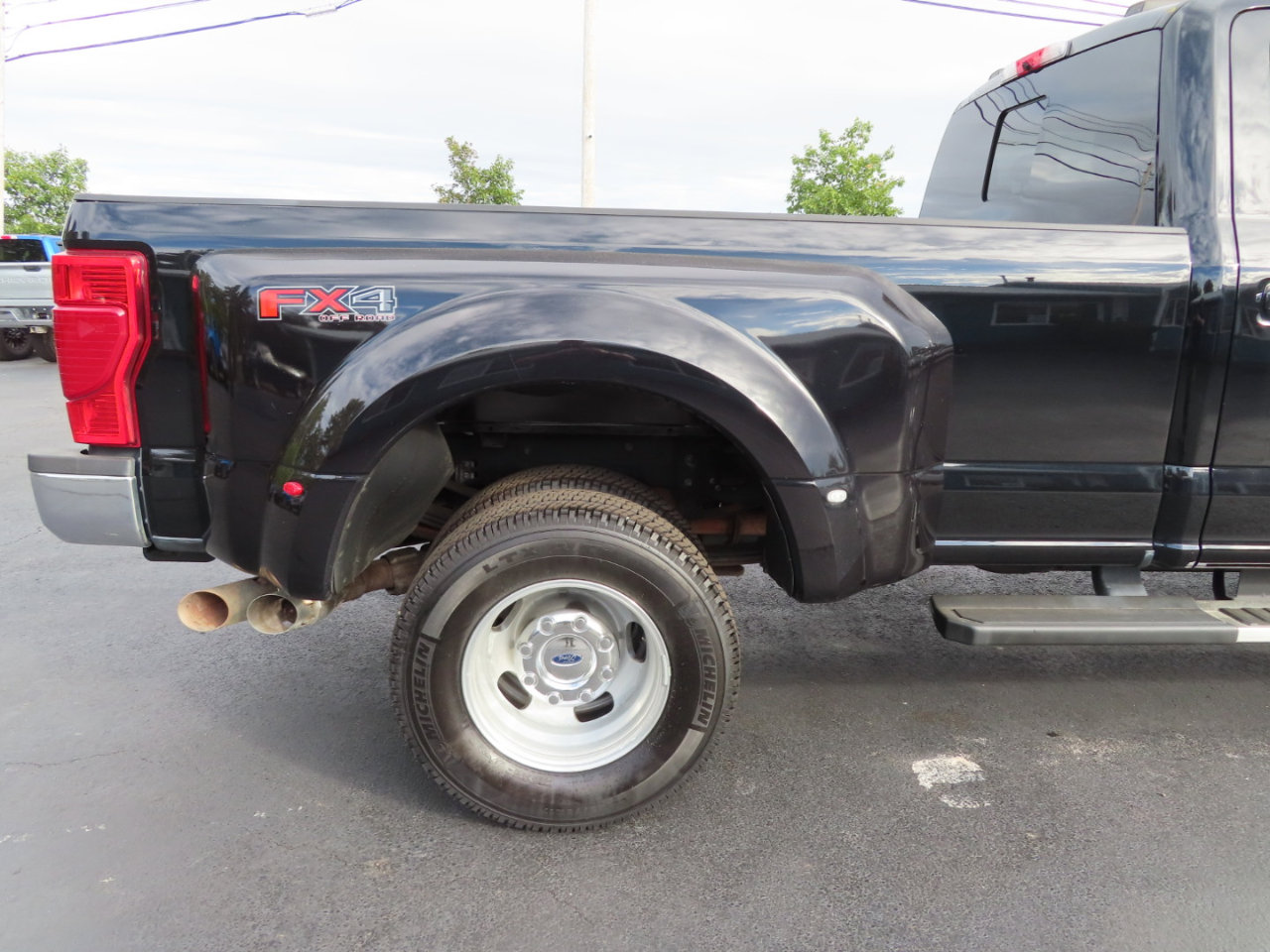Used 2022 Ford F350 XLT w/ XLT Premium Package image 21