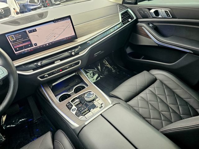 Used 2024 BMW X7 xDrive40i w/ Executive Package AWD/4WD image 35