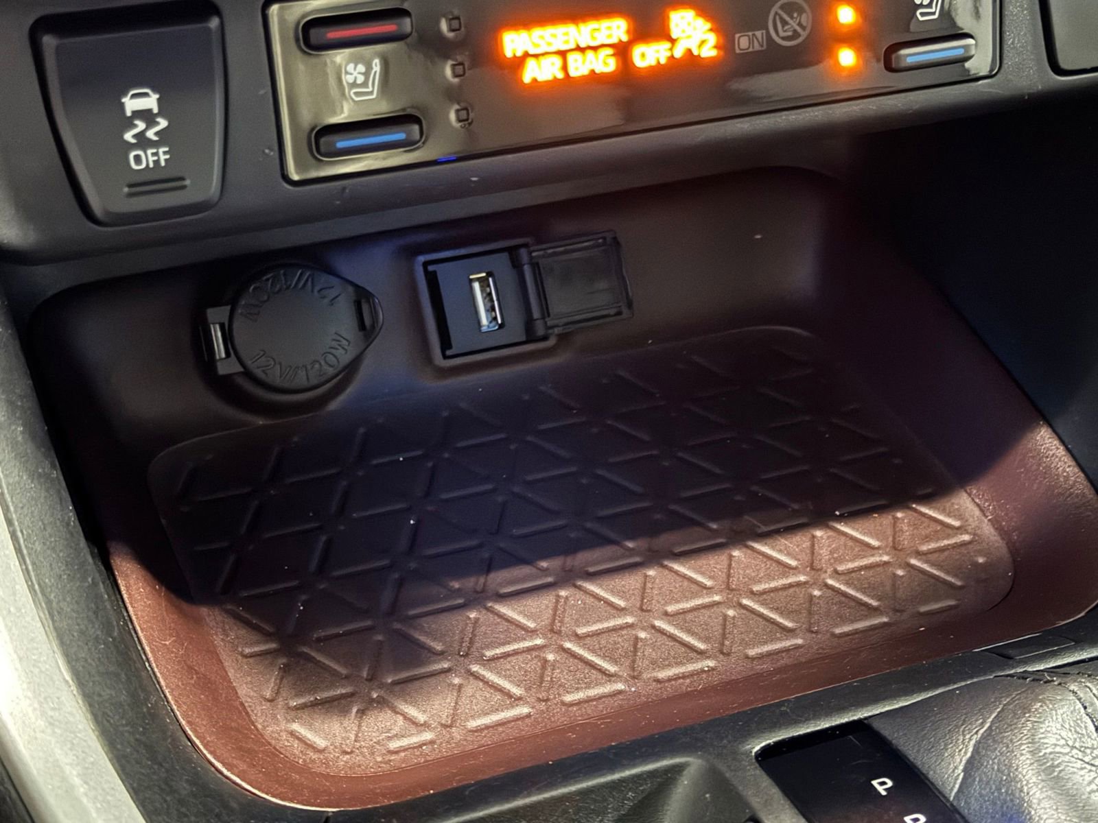 Used 2021 Toyota RAV4 Limited w/ Limited Grade Weather Package image 24