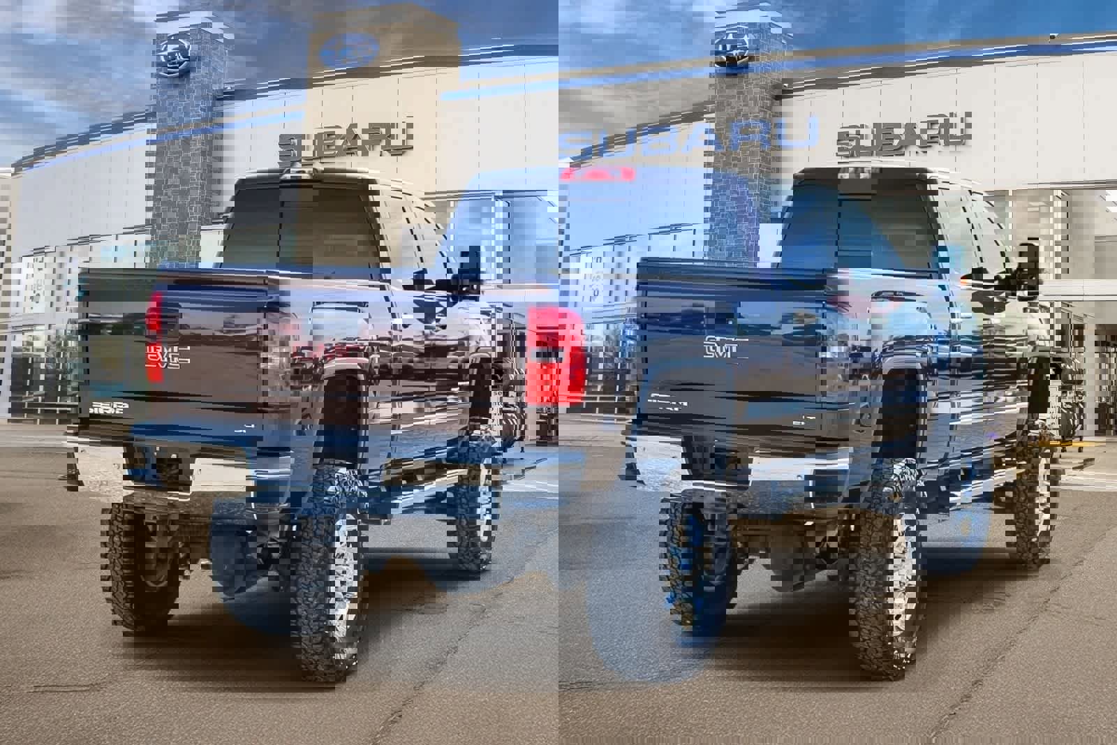 Used 2016 GMC Sierra 2500 SLT w/ Duramax Plus Package image 4