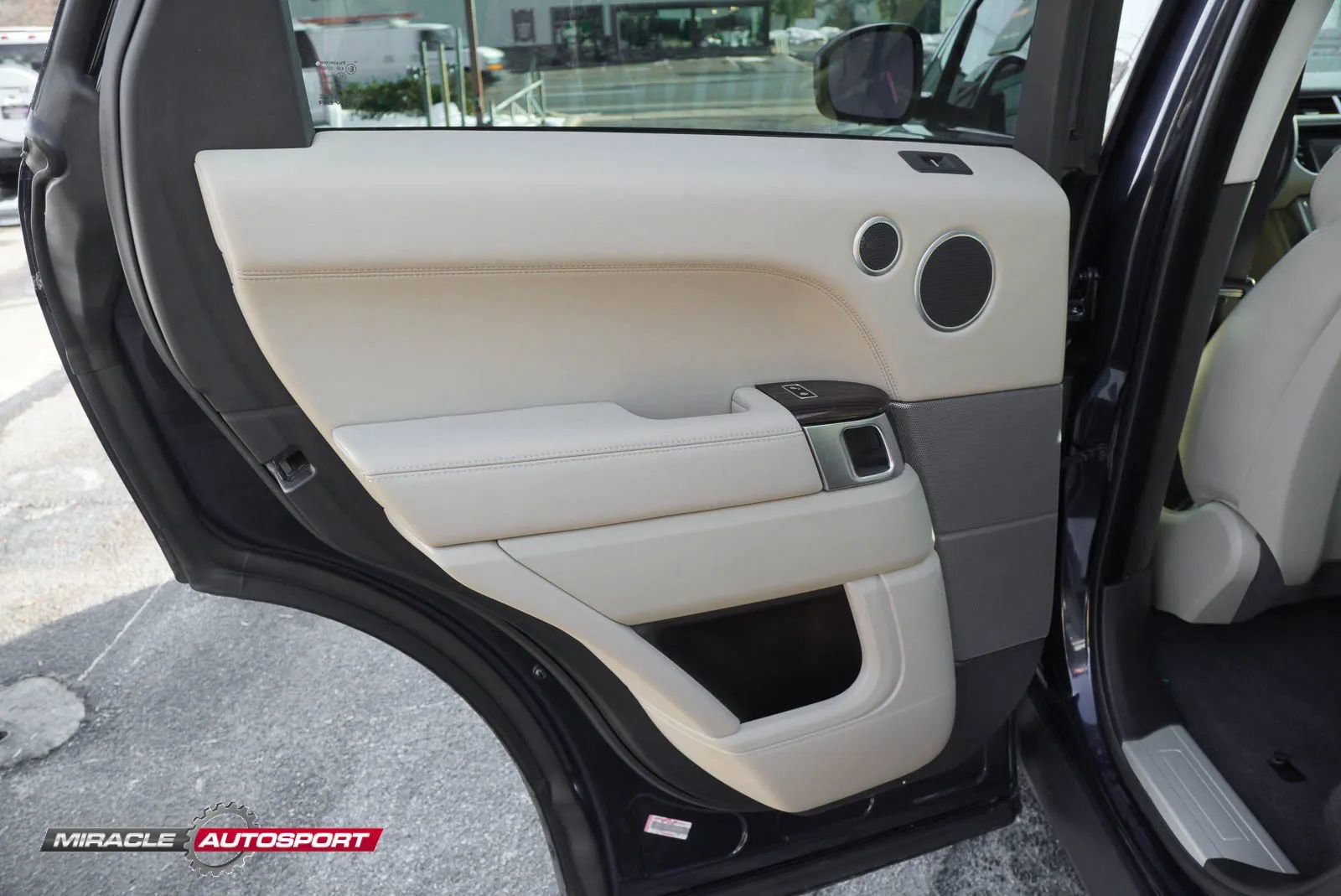 Used 2014 Land Rover Range Rover Sport image 22