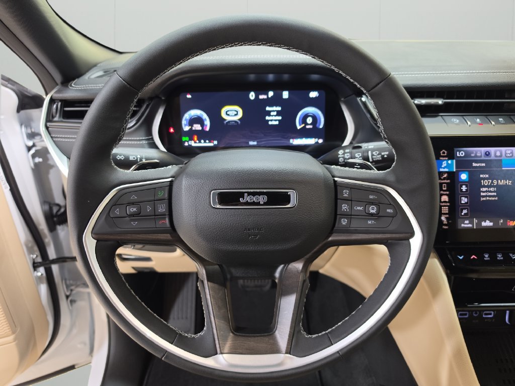 New 2027 Jeep Grand Cherokee Limited AWD/4WD image 21
