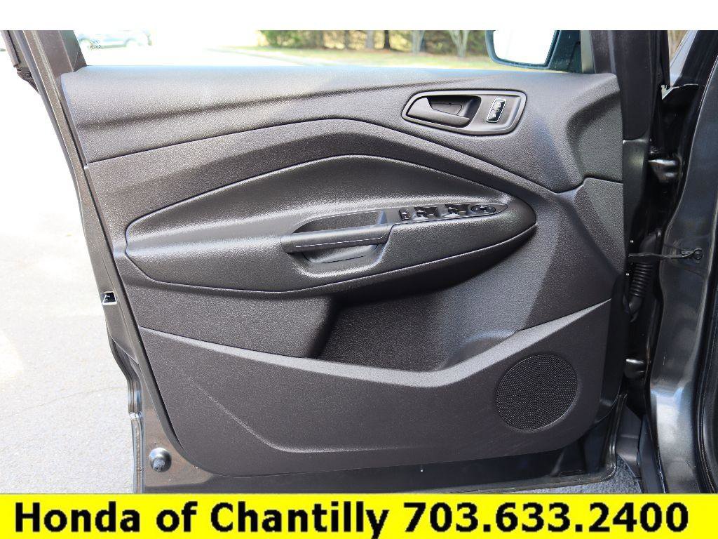 Used 2015 Ford Escape S image 21