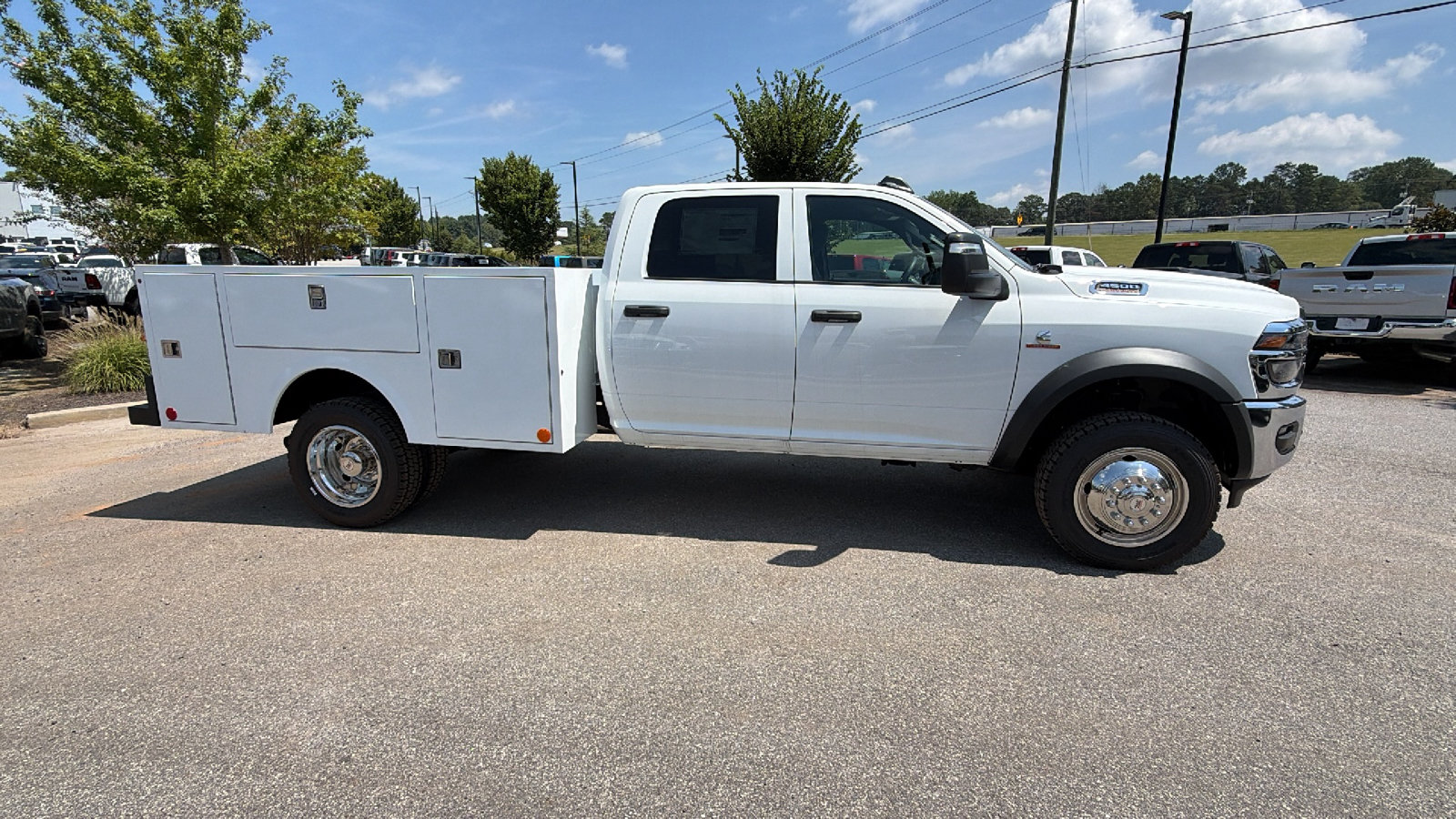 New 2026 RAM 4500 Tradesman w/ Chrome Appearance Group AWD/4WD image 7
