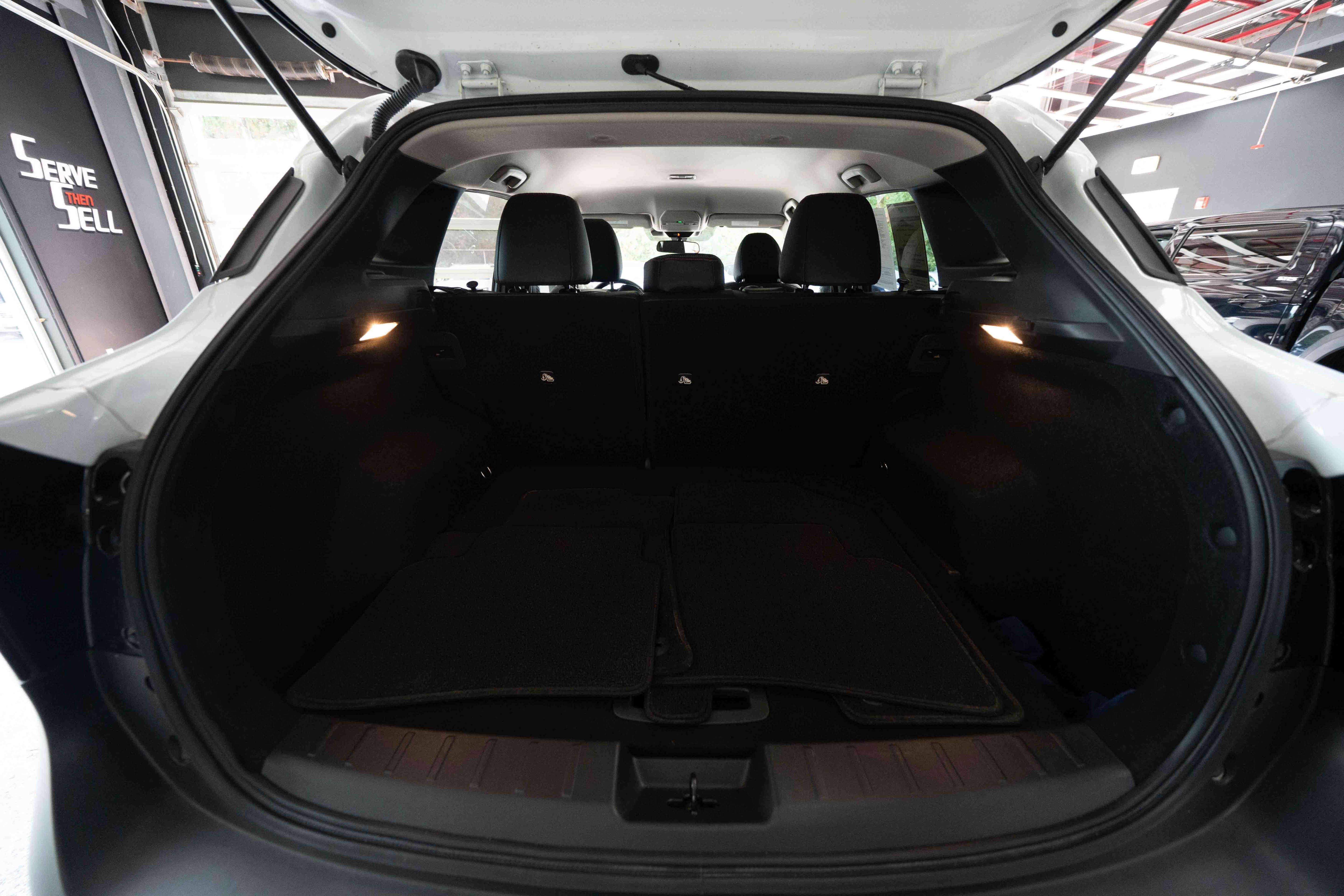 Used 2026 Nissan Kicks SR FWD image 28