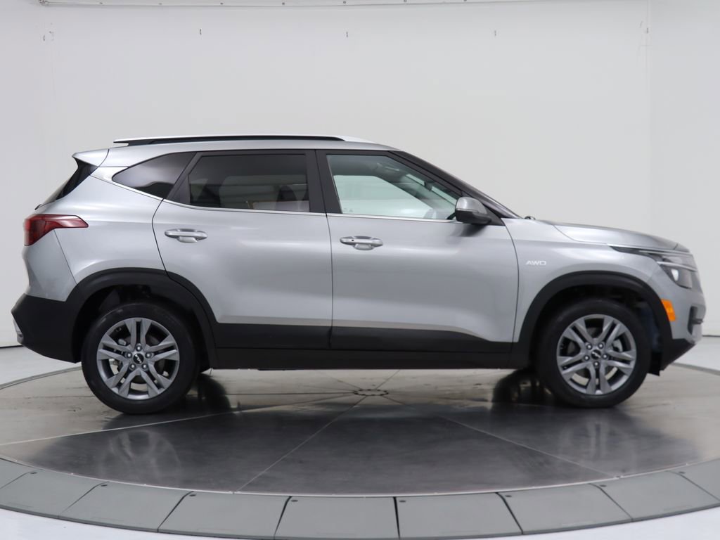 Used 2023 Kia Seltos S image 6