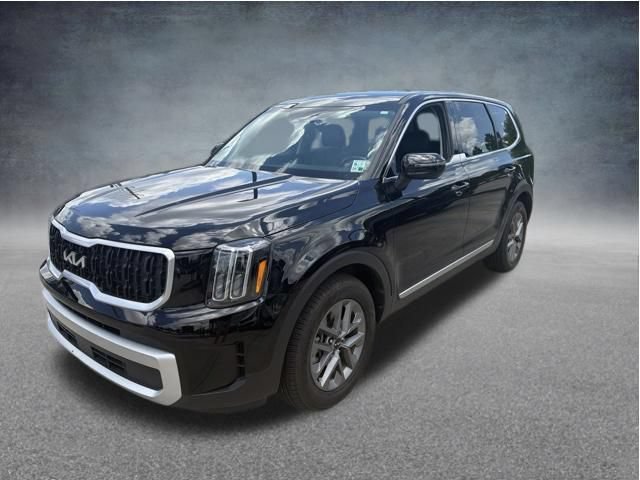 Used 2023 Kia Telluride LX FWD image 2