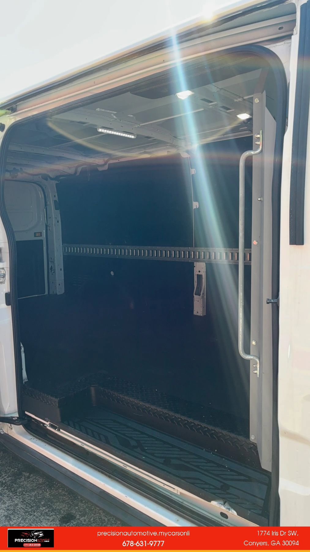 Used 2021 Ford Transit 250 Low Roof RWD image 12