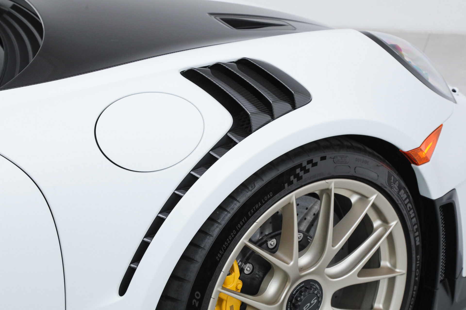 Used 2018 Porsche 911 GT2 RS image 13